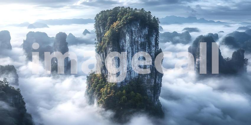 Majestic CloudCapped Peaks A Breathtaking Landscape