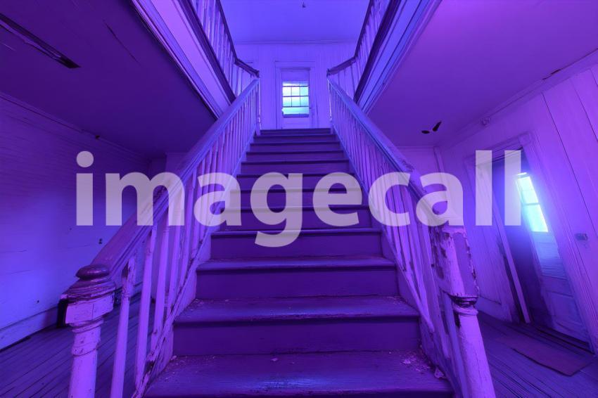 Abc1323 vintage studio deep purple interior backdrop  inside ho 4e99eb73 9ec9 4790 af10 cbd60f1e68b4 part2