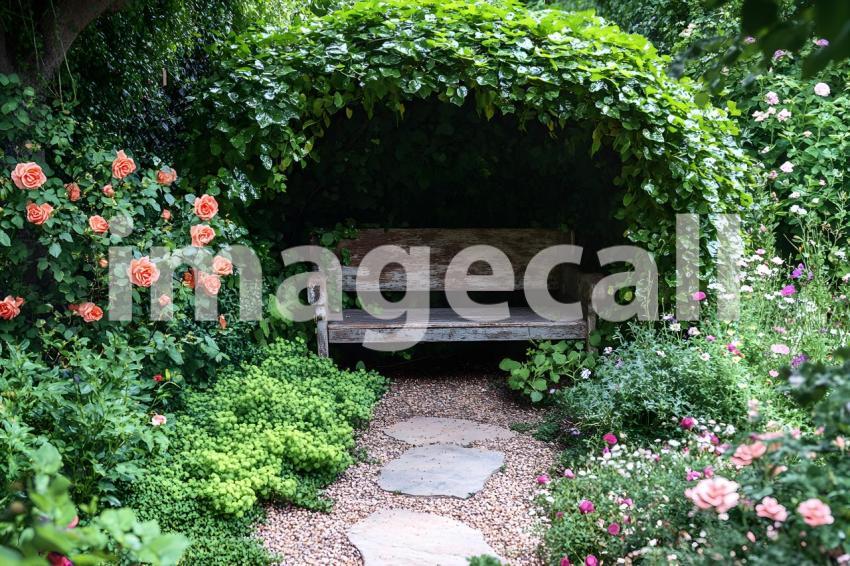 Abc1323 Secret Garden with Hidden Nook A secret garden featur 4ff93ba6 f153 457c b933 72970171a40f 2