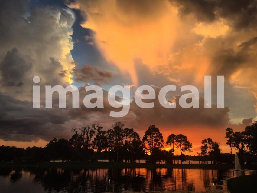 My favorite spot to be at sunset couldn t stay long as the thunder was getting closer and closer t20 lR9oLo