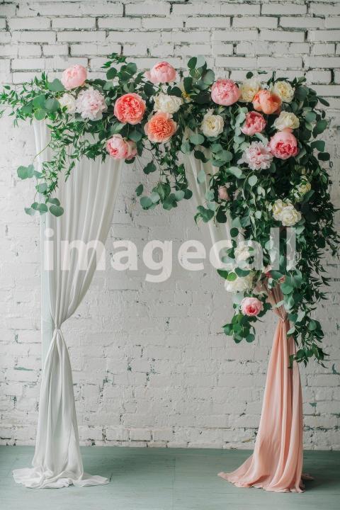 4368 Floral Arch