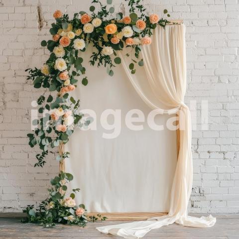 1060 Floral Arch